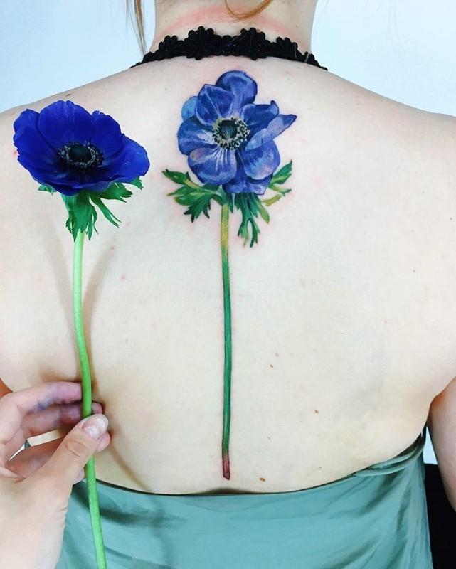 tatuaż roślinny