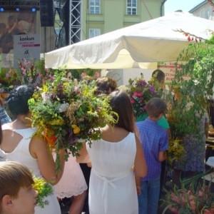 Bukiety dla Matki Boskiej Zielnej