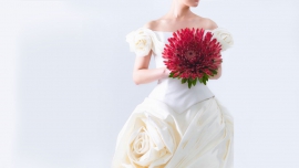 Trzy pomysły na oryginalny bukiet ślubny: z konwalii, lilii i protei