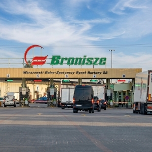 Rynek kwiatowy od zaplecza