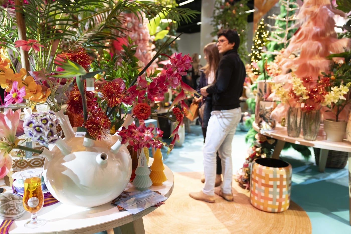 Decoration Unlimited: Tropical Bounty